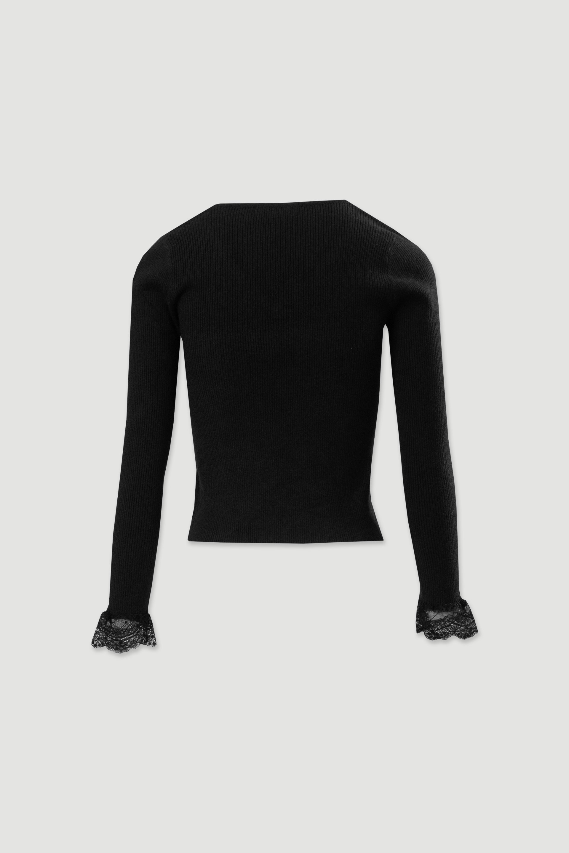 Ribbed knit sweater with lace detail