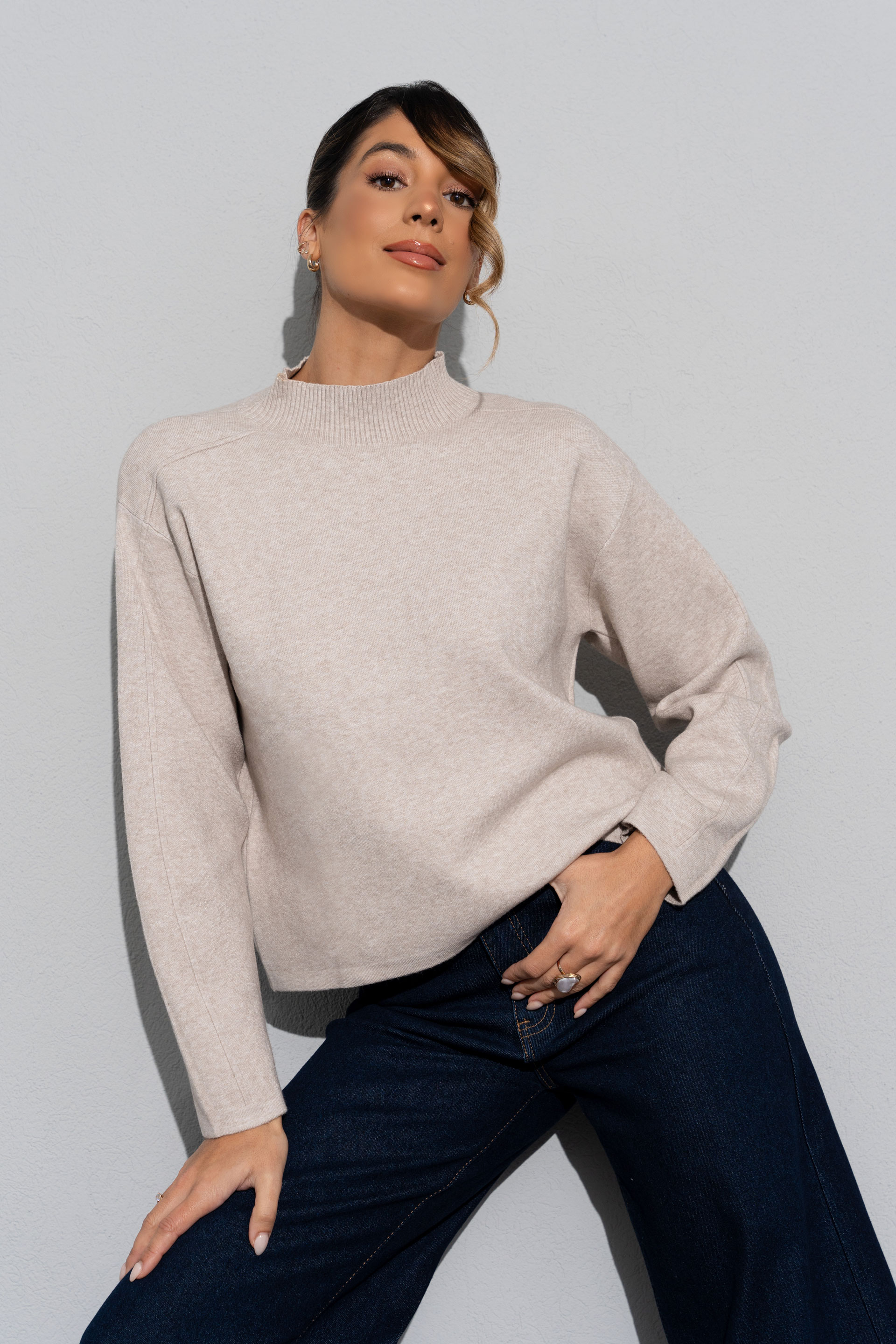 Camisola de malha com ombros descaídos