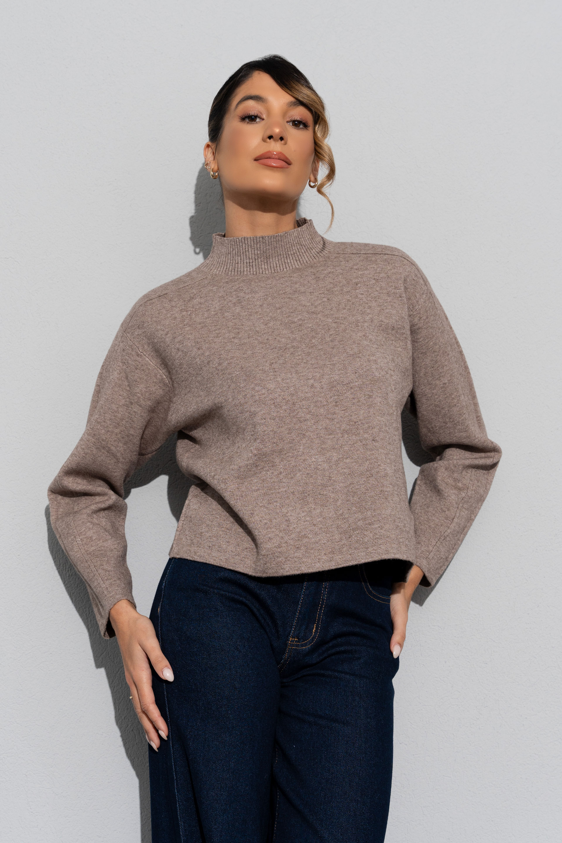 Camisola de malha com ombros descaídos