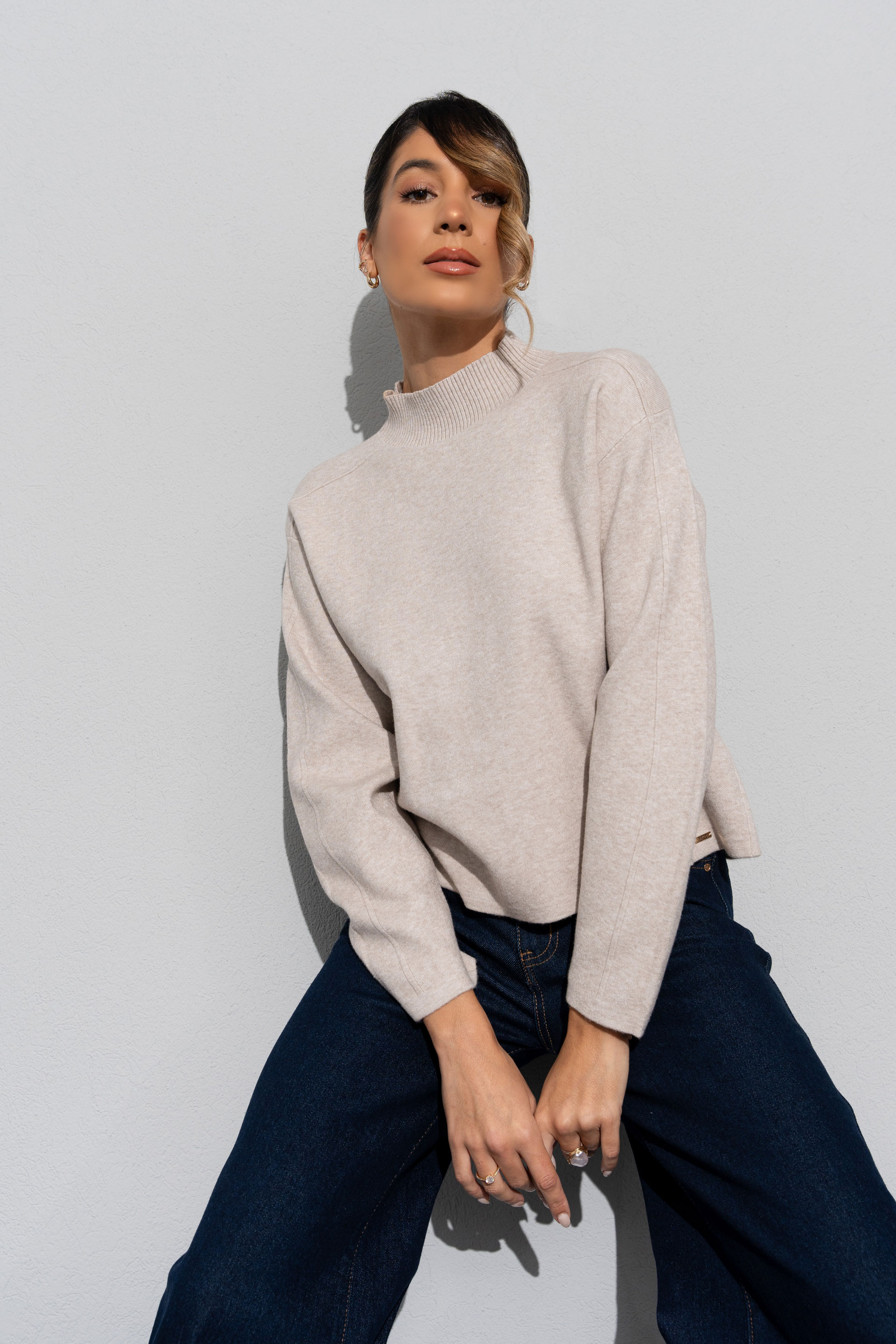 Camisola de malha com ombros descaídos