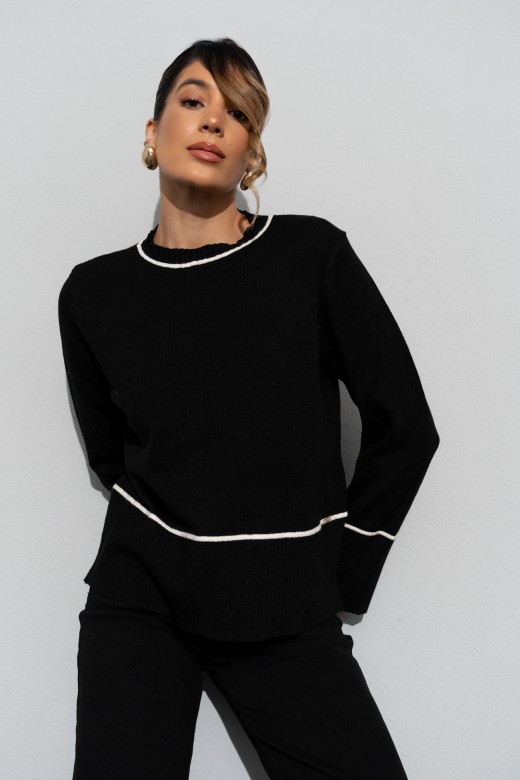 Knit sweater with contrasting stripe details
