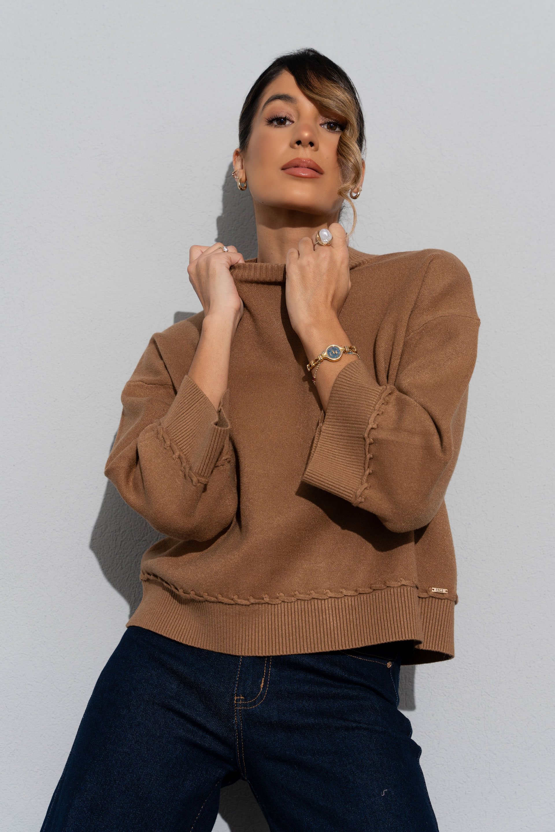 Knit sweater with 3/4