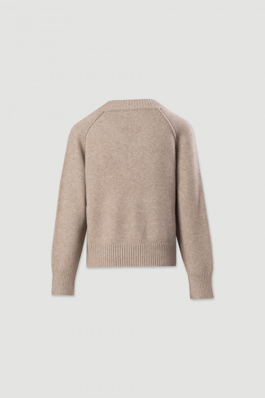 Cropped v-neck knitted jumper Cropped v-neck knitted jumper