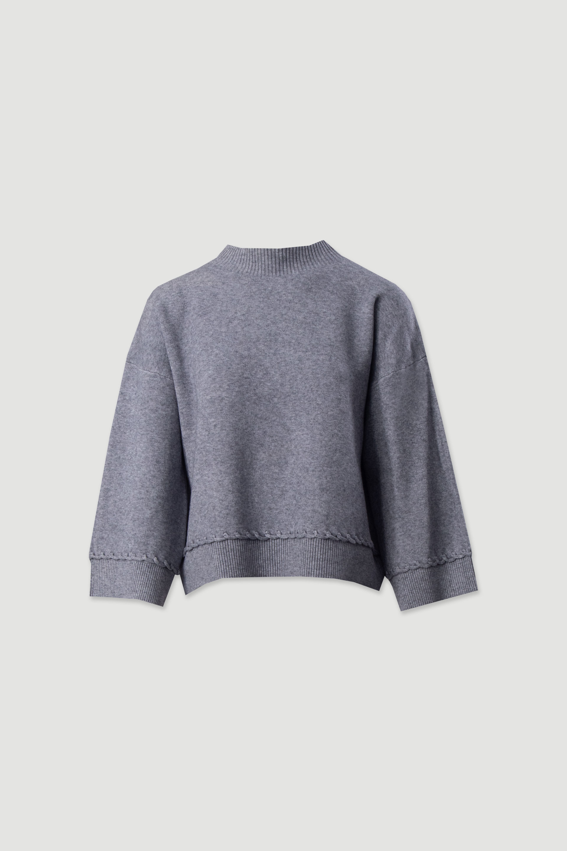 Knit sweater with 3/4