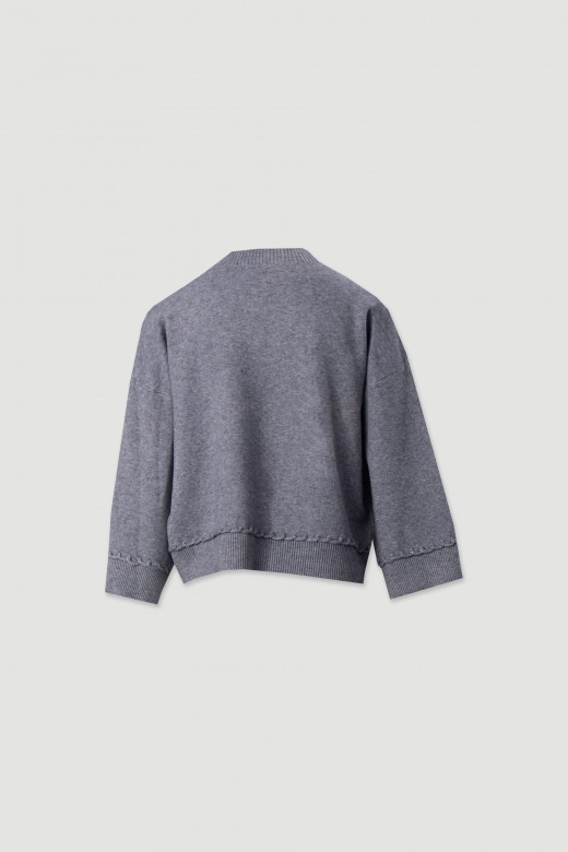 Knit sweater with 3/4