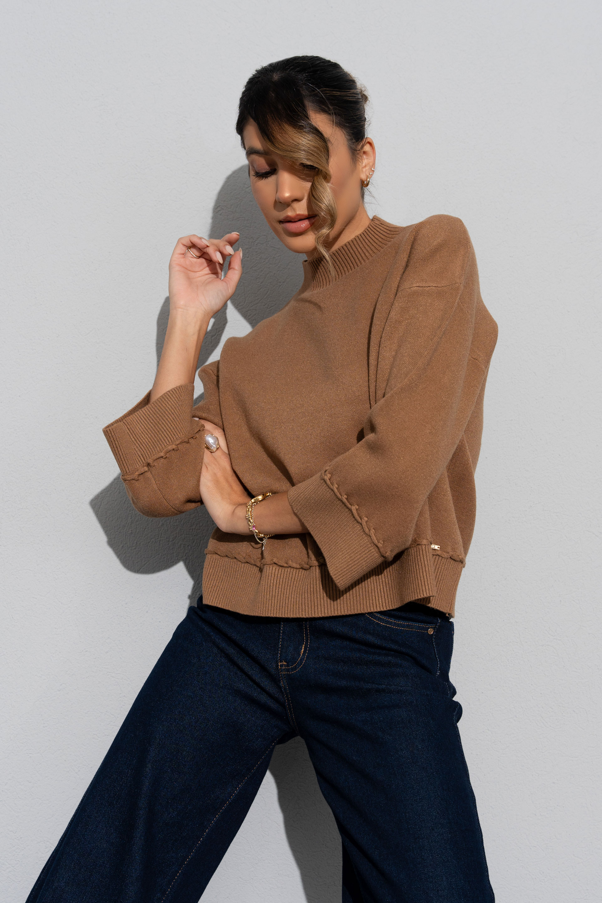 Knit sweater with 3/4