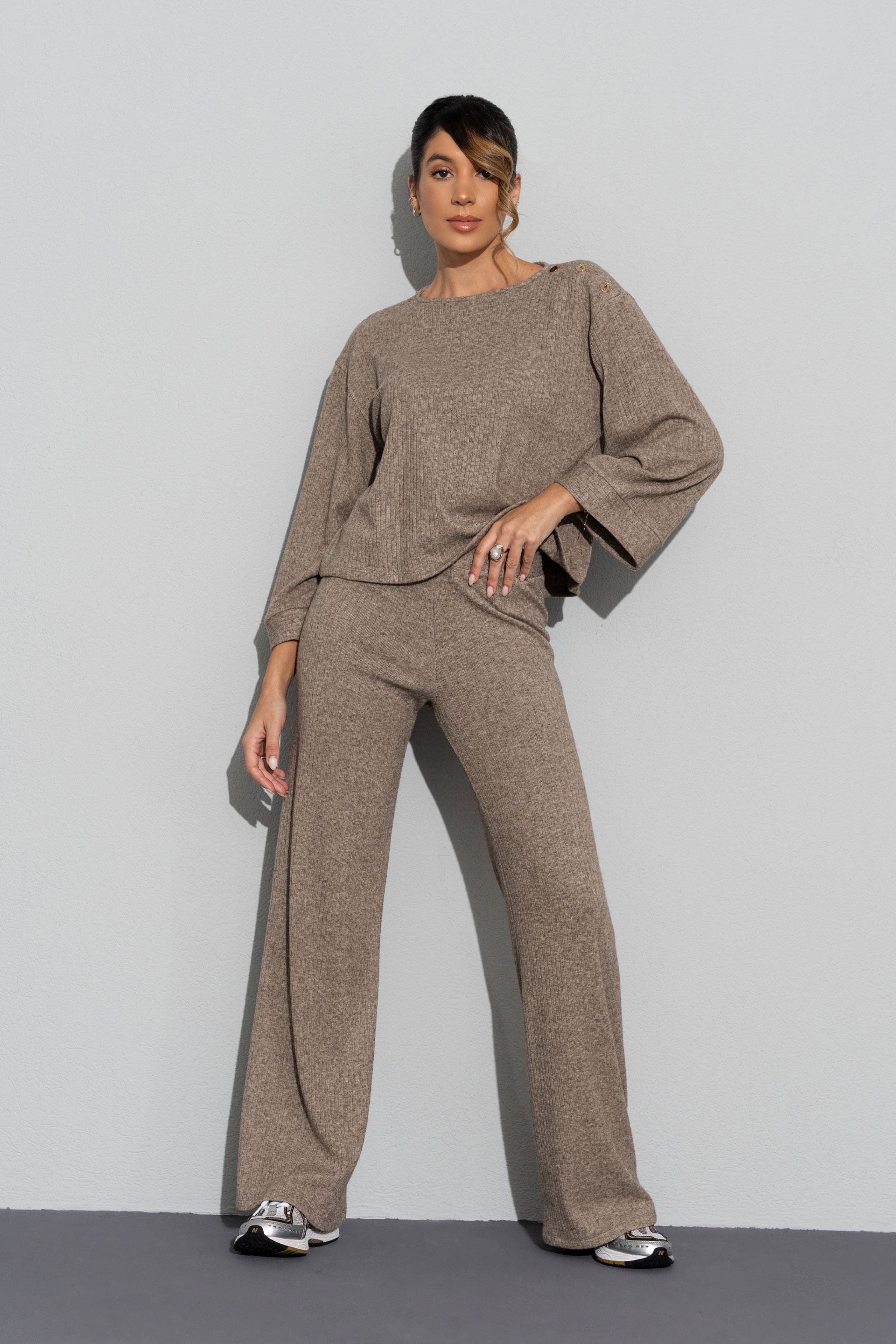 Fluid knit trousers