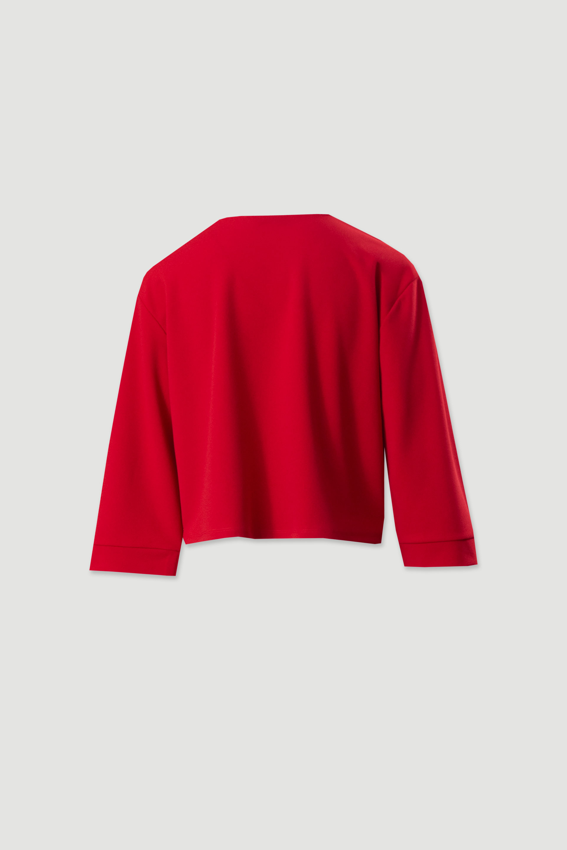 Camisola curta com botões no ombro