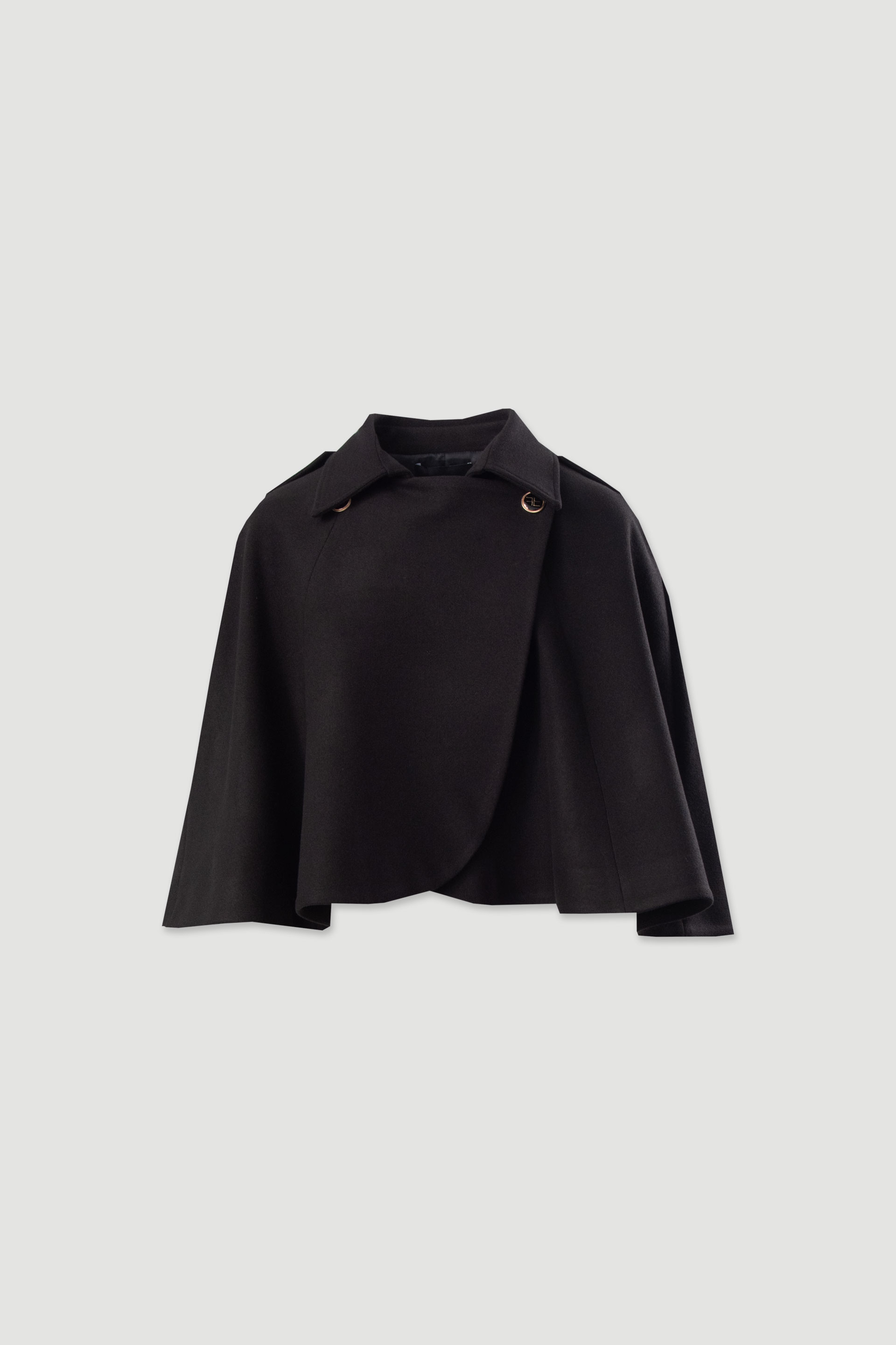 Short structured cape