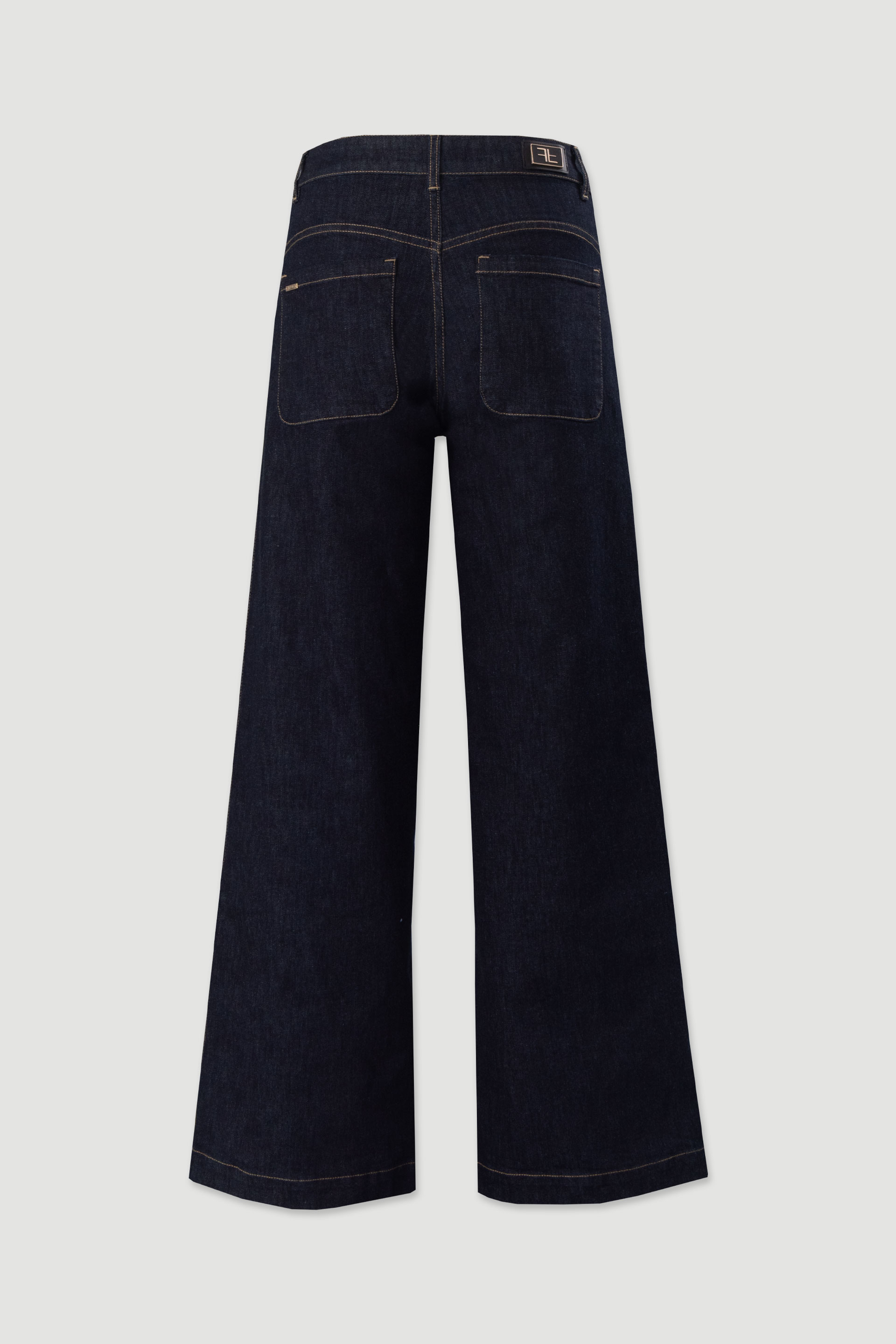 Straight jeans with contrast stitching