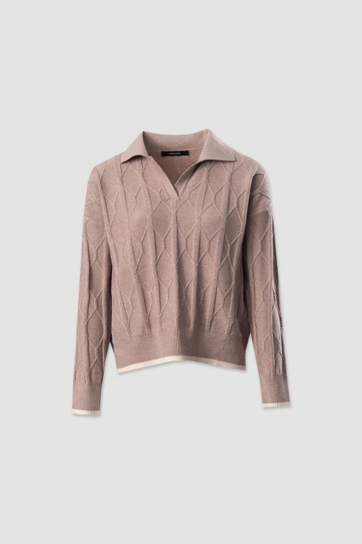 Conjunto de polo e calça em malha trabalhada Conjunto de polo e calça em malha trabalhada