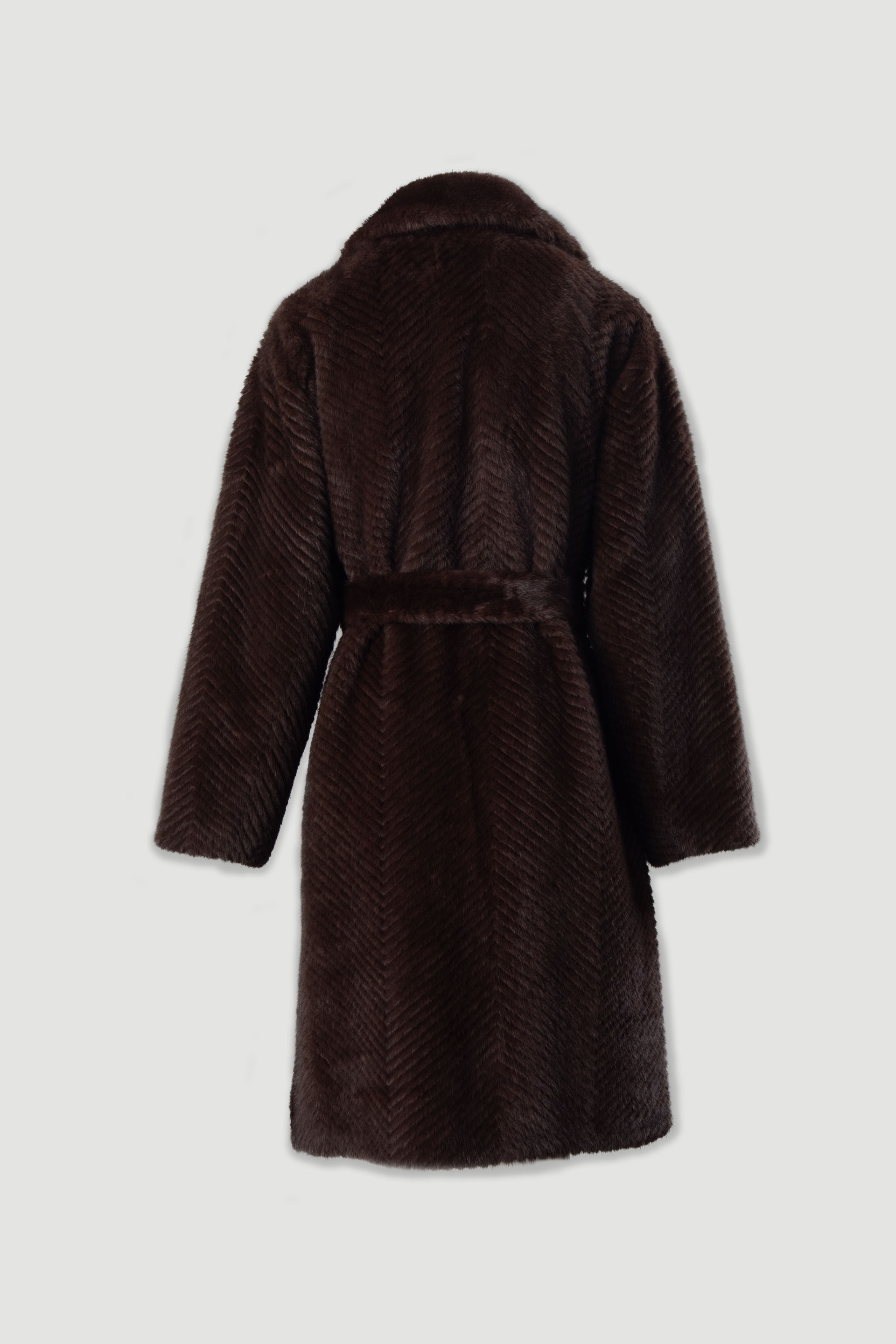 Manteau long en fausse fourrure avec ceinture