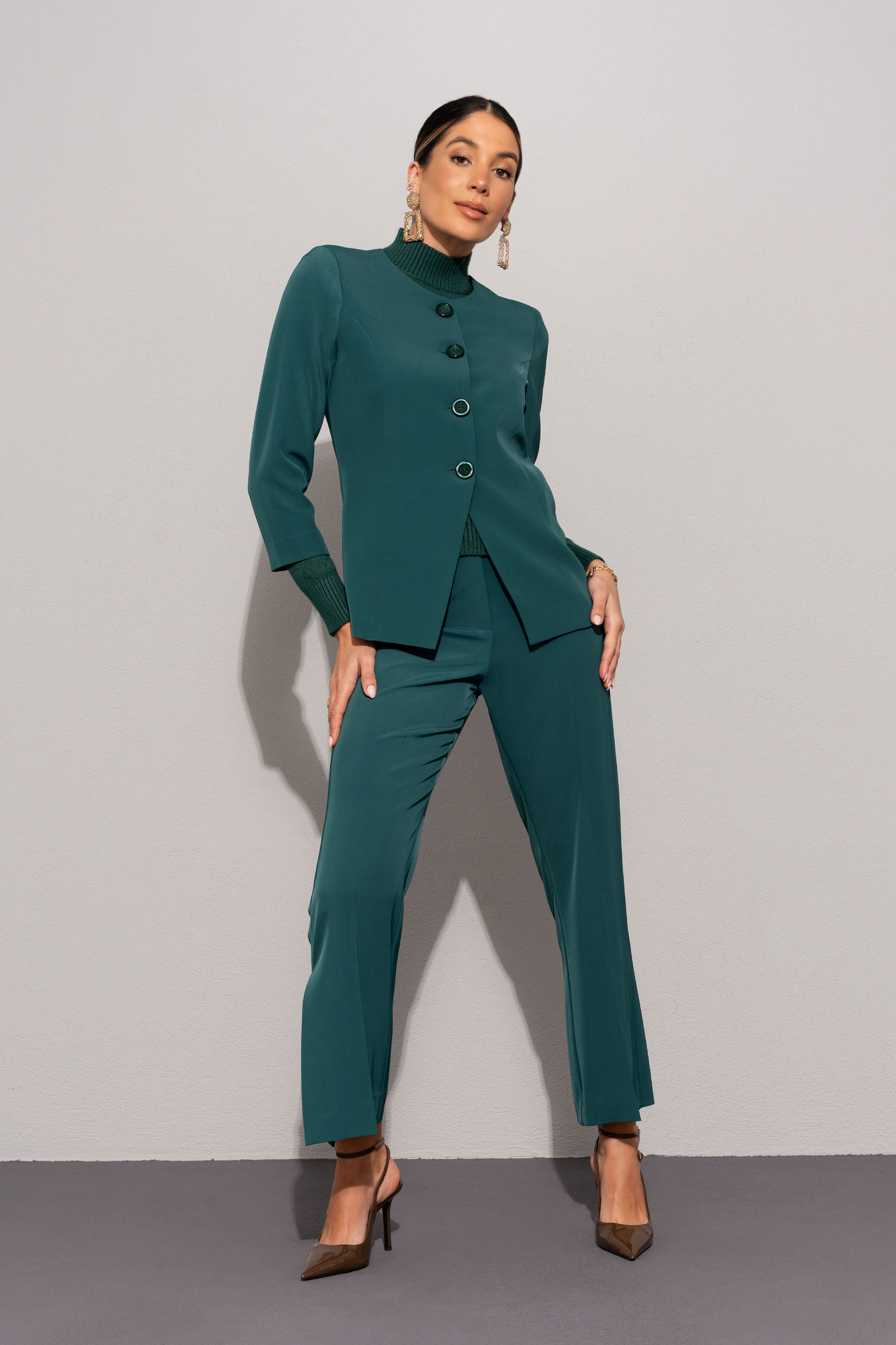 Pantalon flare classique avec fente superposée