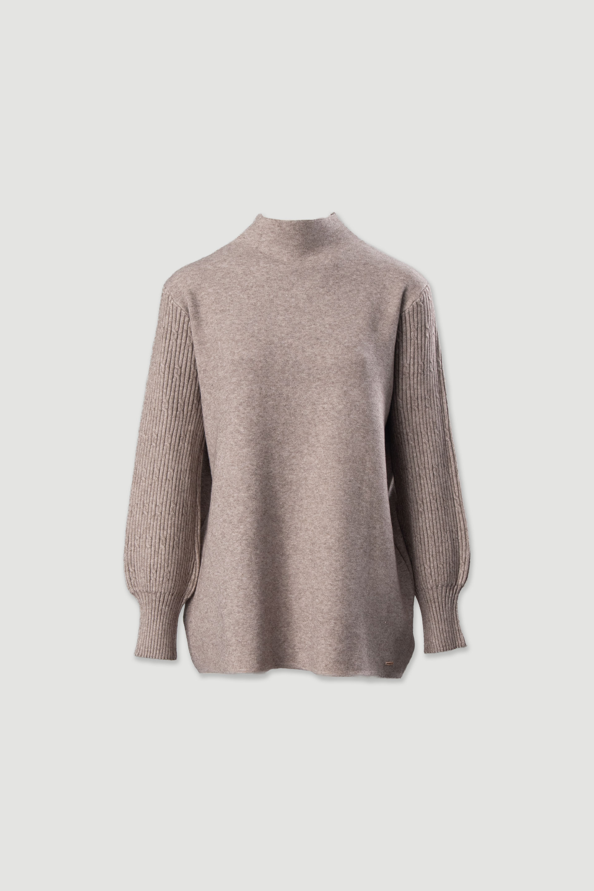 Knit tunic with ribbed sleeves