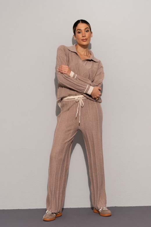 Conjunto de polo e cala em malha trabalhada com risca