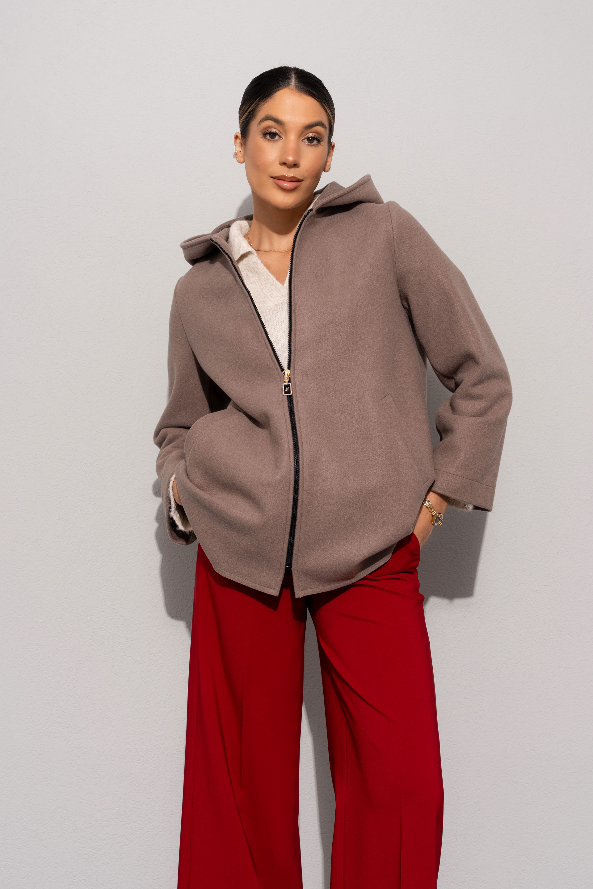 Blend coat with hood