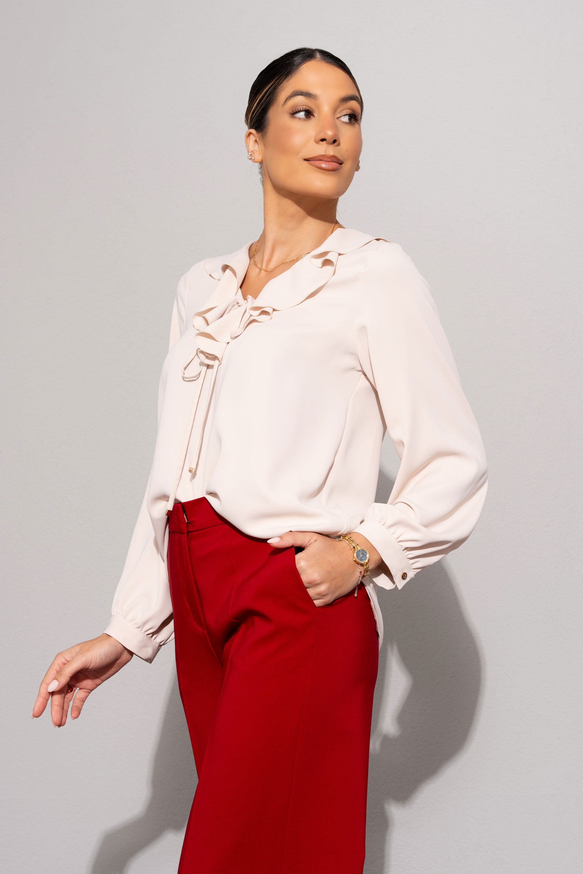 Túnica com folho e laço no decote