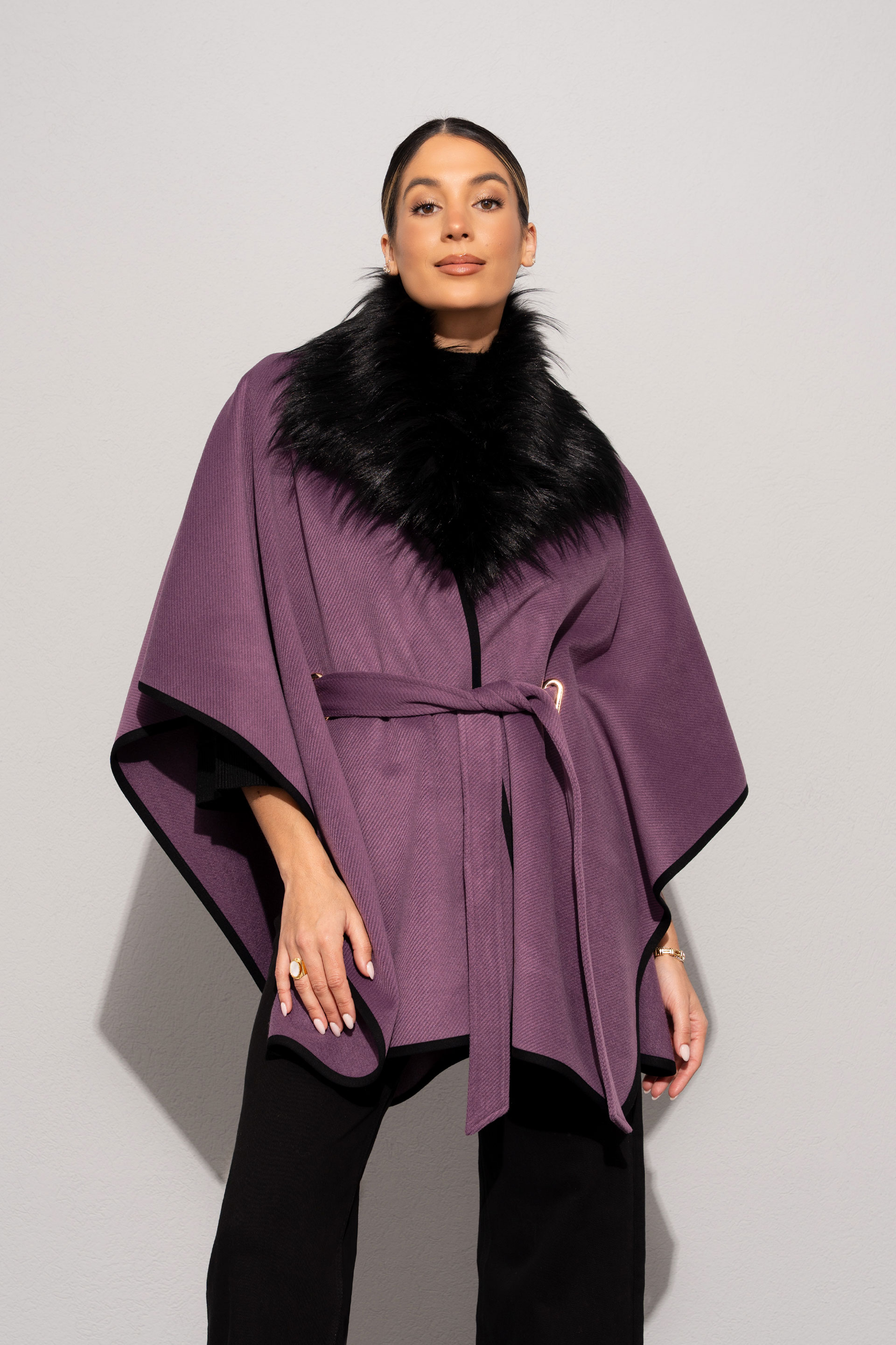 Cape with faux fur collar
