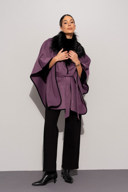 Capa com gola em pelo Capa com gola em pelo