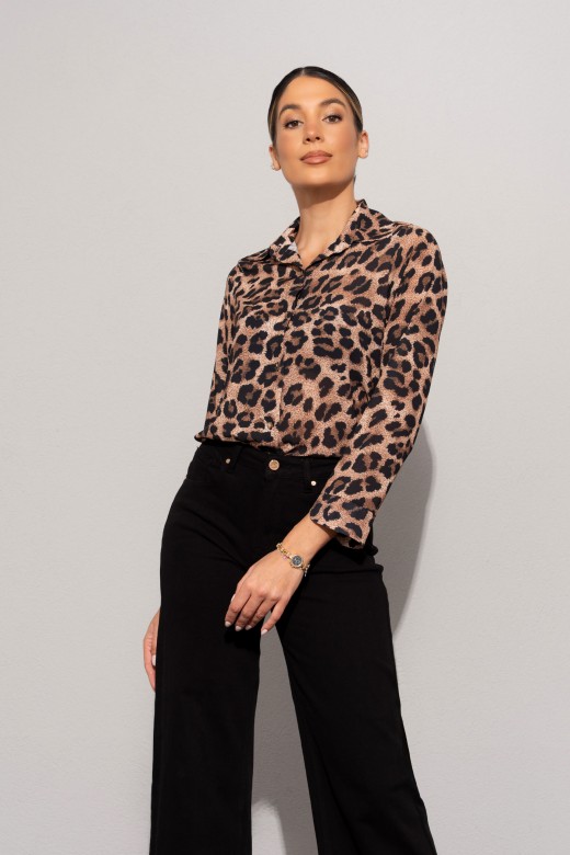 Blusa com padro leopardo