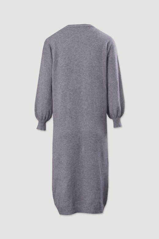 Vestido de malha com detalhe de efeito trabalhado nos ombros Vestido de malha com detalhe de efeito trabalhado nos ombros