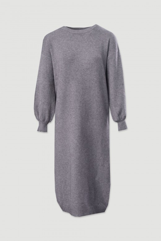 Vestido de malha com detalhe de efeito trabalhado nos ombros Vestido de malha com detalhe de efeito trabalhado nos ombros