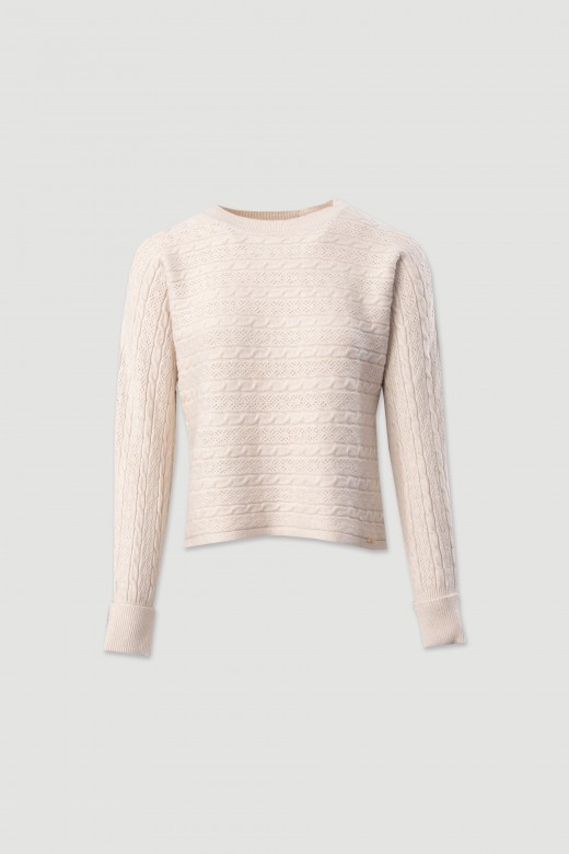 Pull en maille travaill�e