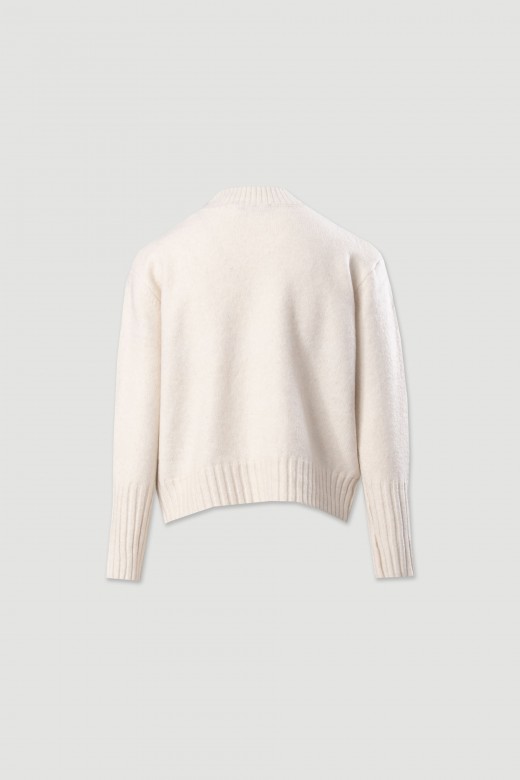 Camisola de malha com detalhe de relevo na frente Camisola de malha com detalhe de relevo na frente