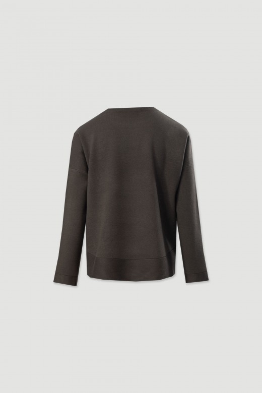 Pull en maille avec d�tail c�tel�