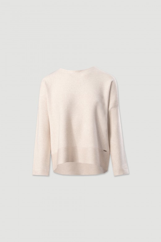 Pull en maille avec d�tail c�tel�