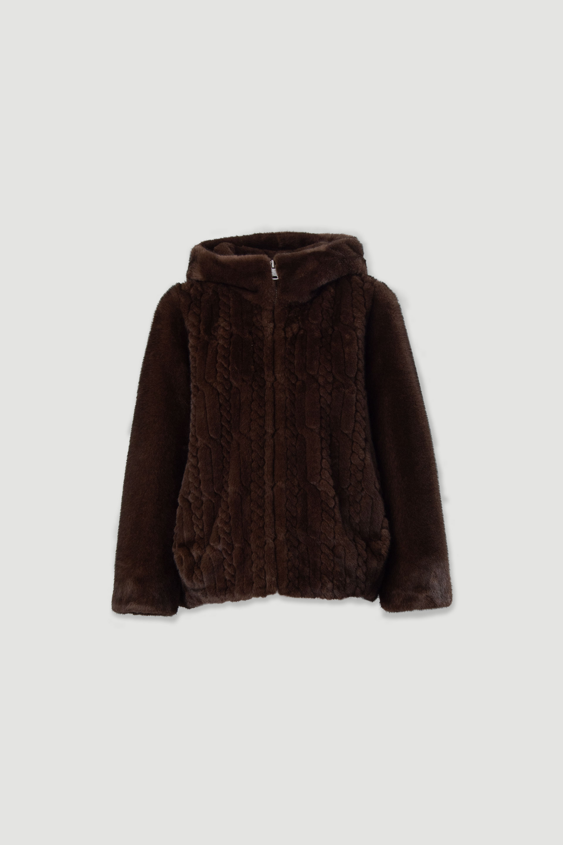 Abrigo de pelo sintético con efecto trenzado