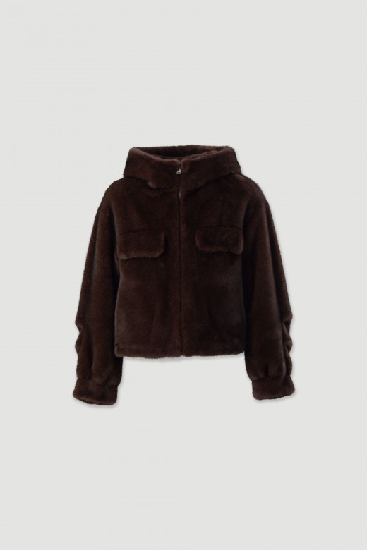 Veste courte en fausse fourrure avec capuche