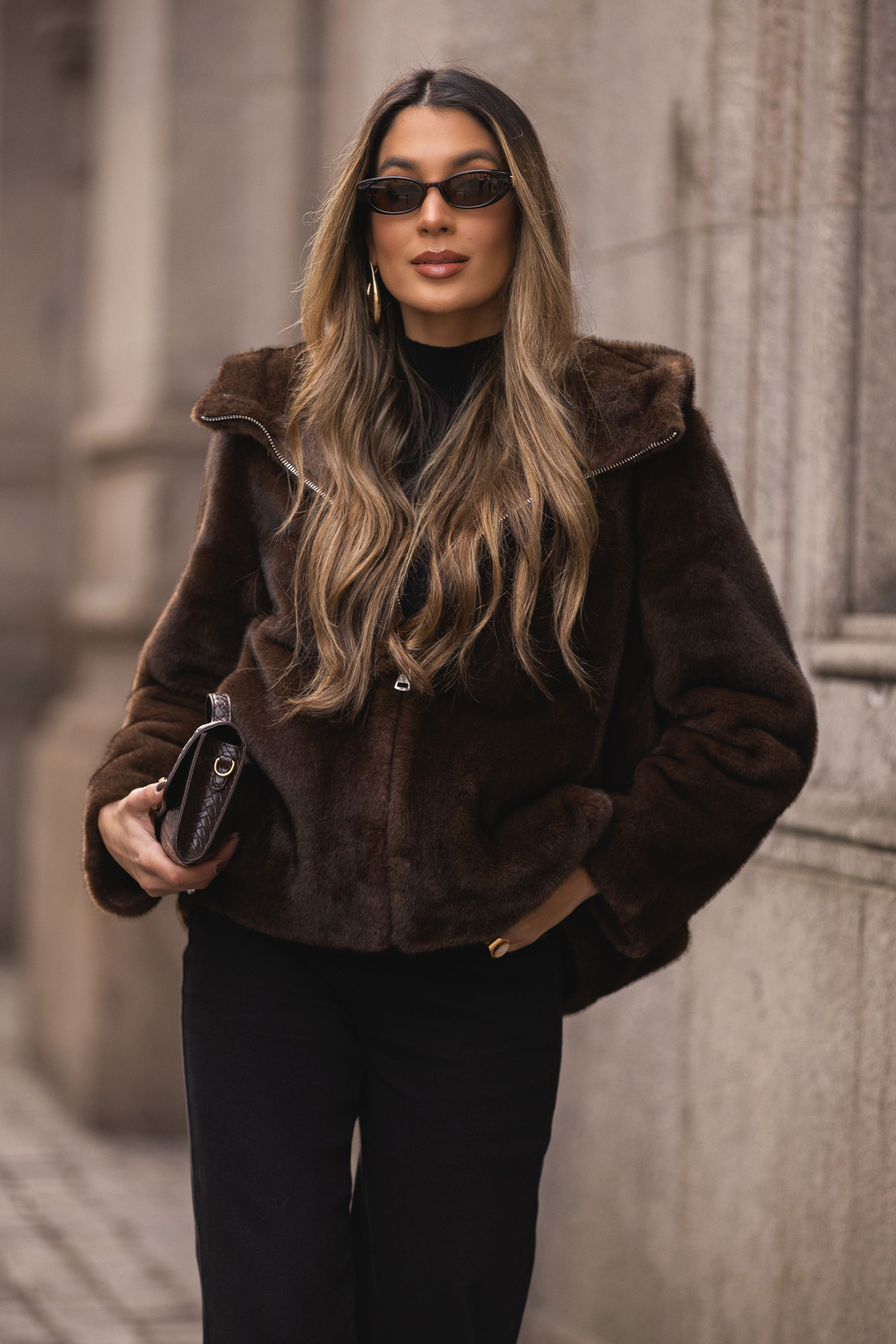 Short faux fur coat with hood