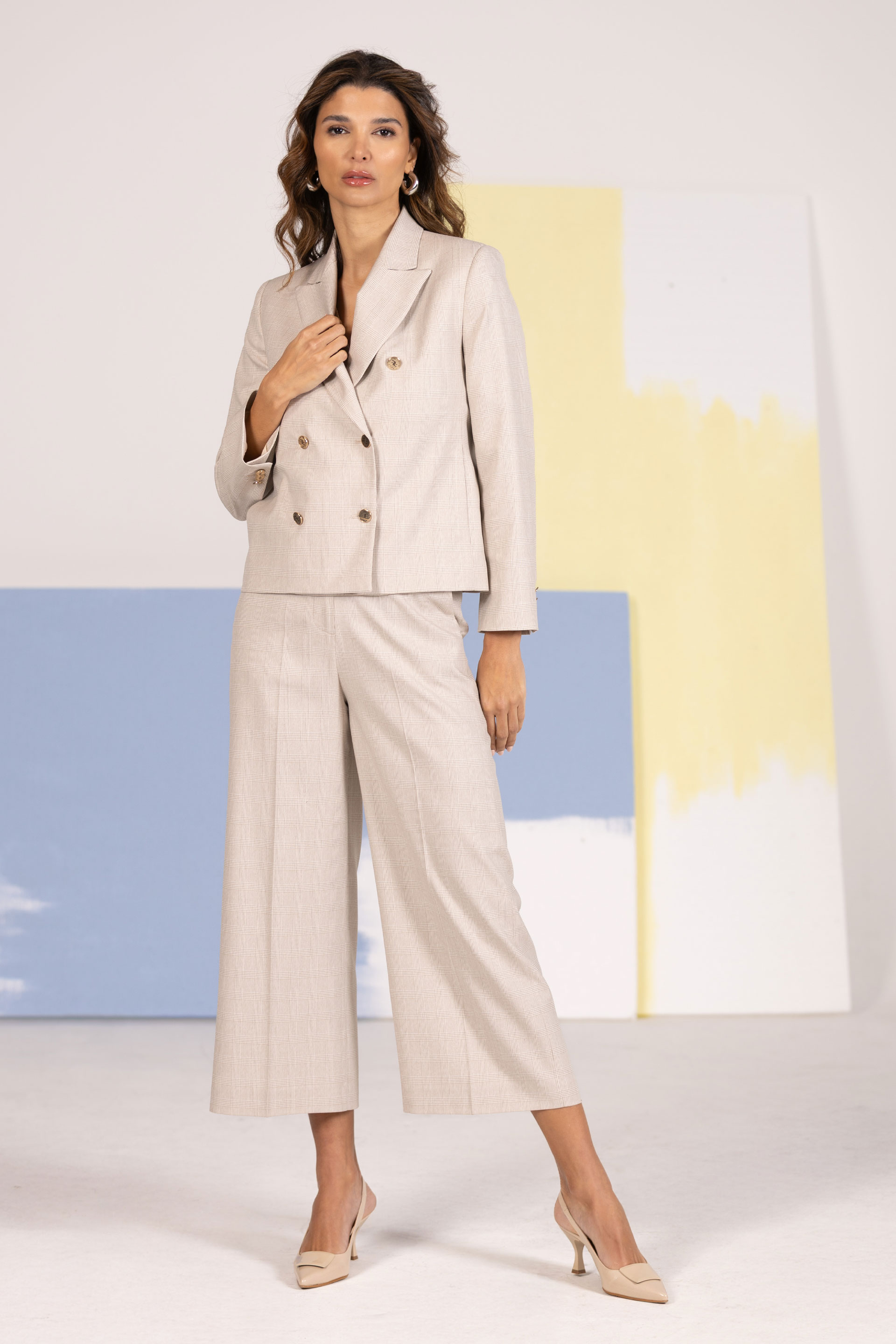 Classic patterned blazer with double-breasted fastening