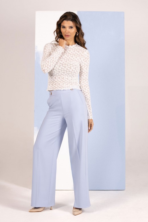 Classic wide-leg trousers with customised metallic button