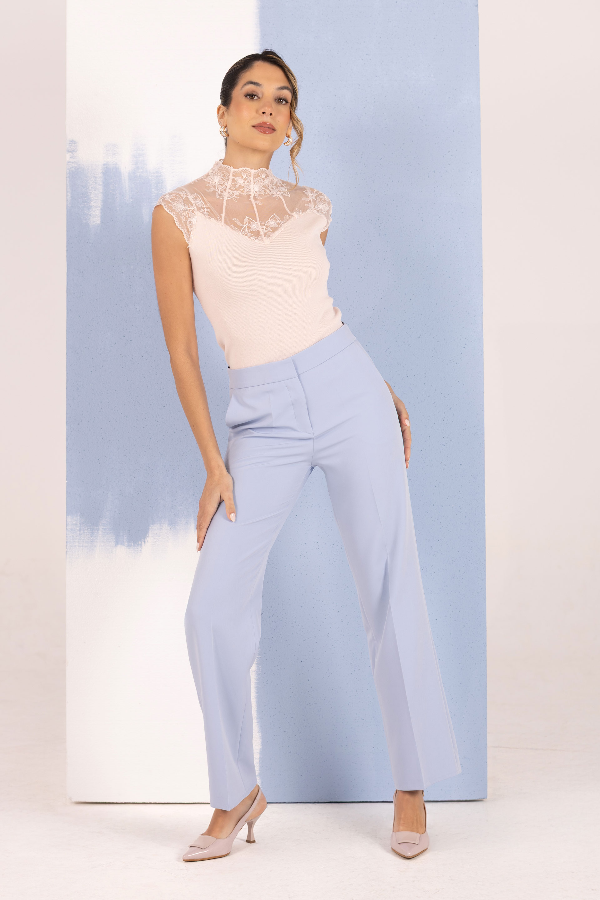 High-waisted straight trousers with customised elastic waistband