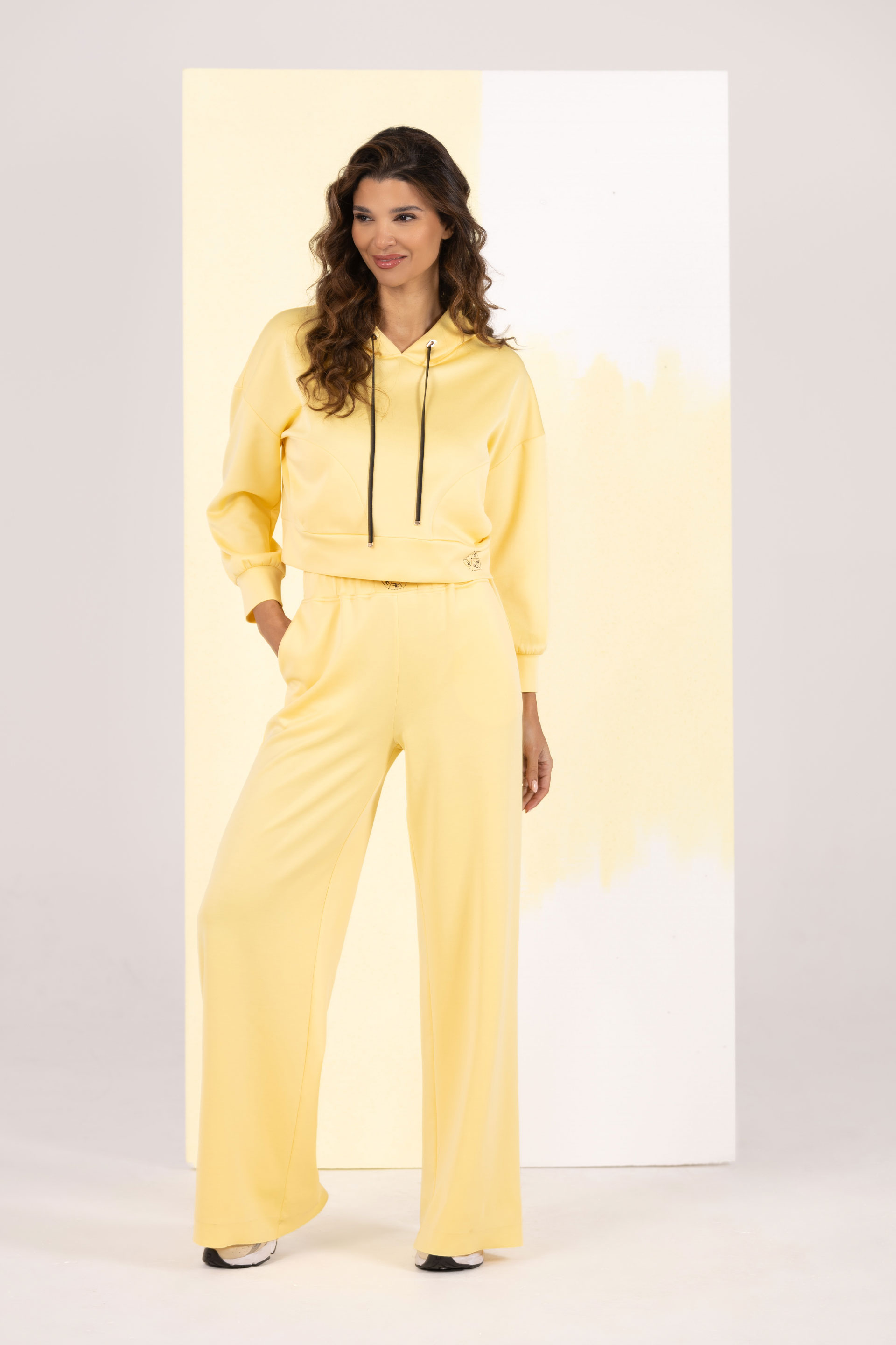 Wide-leg knit trousers with front design detail