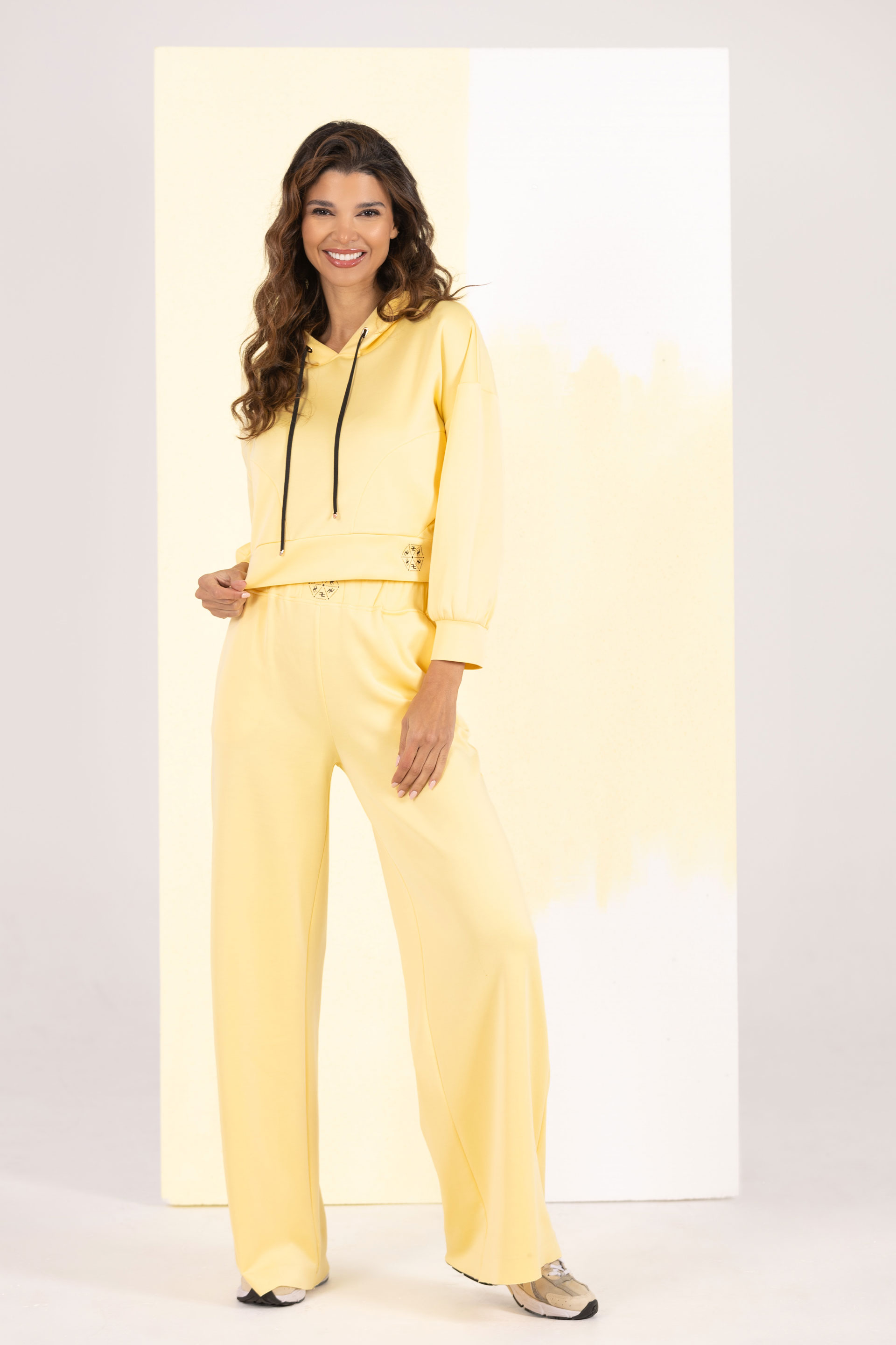 Wide-leg knit trousers with front design detail