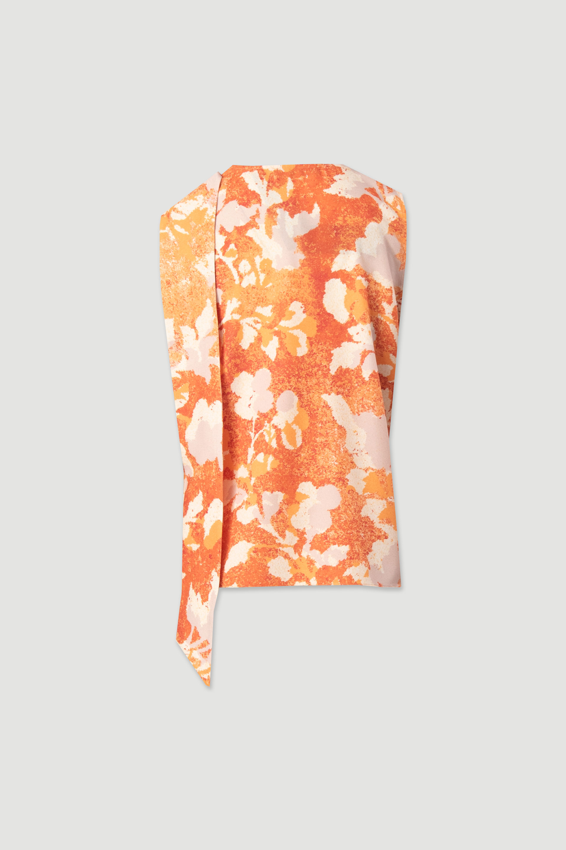 Printed top with neckline detail