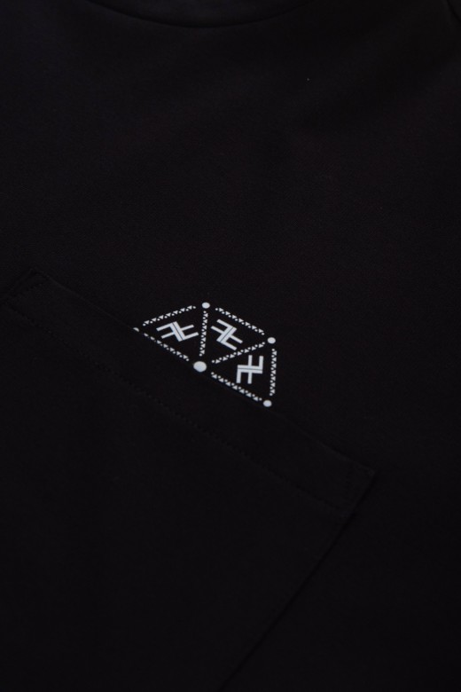 Knit t-shirt with chest pocket and print Knit t-shirt with chest pocket and print