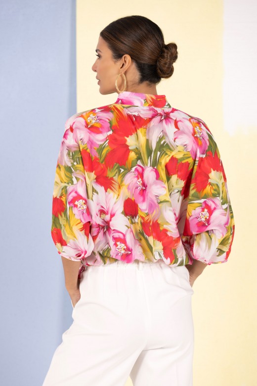 Printed tunic with stand-up collar and 3/4 sleeves Printed tunic with stand-up collar and 3/4 sleeves