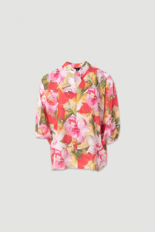 Printed tunic with stand-up collar and 3/4 sleeves Printed tunic with stand-up collar and 3/4 sleeves
