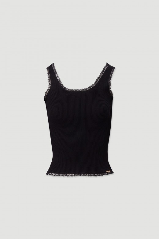 Ribbed knit top with lace detail