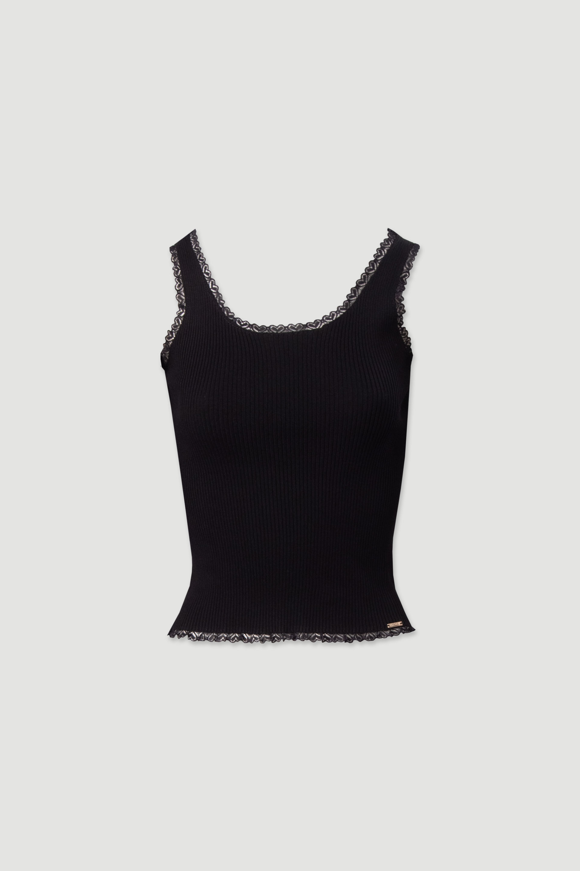 Ribbed knit top with lace detail