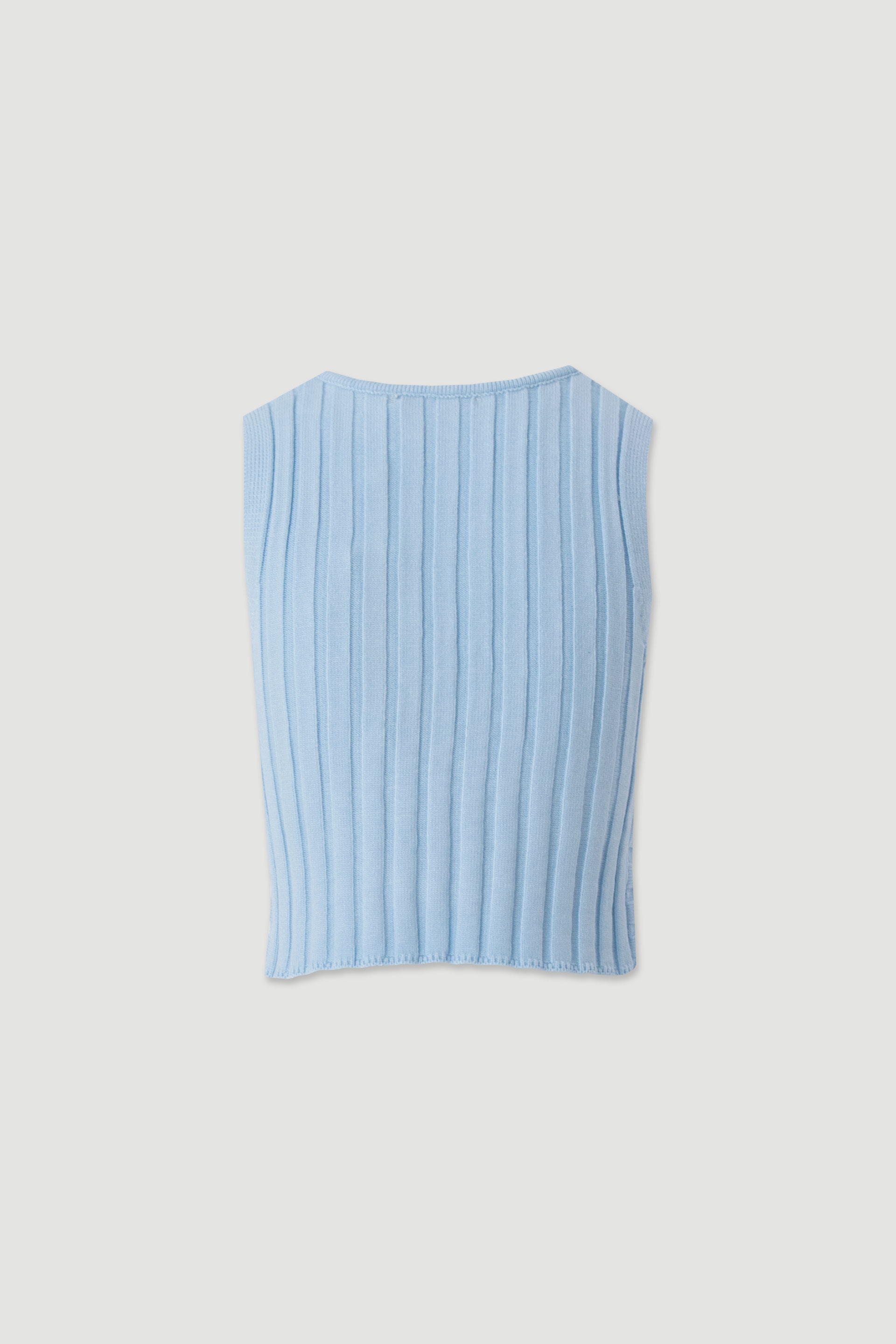 Knit top with v-neck and braided detail