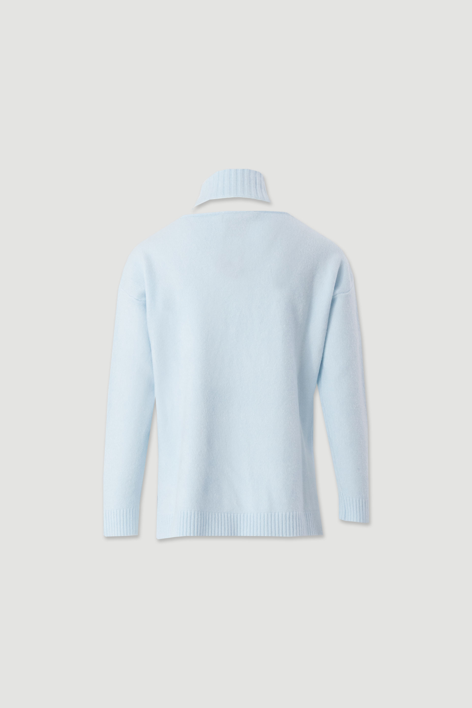 Knit sweater with v-neck and ribbed collar