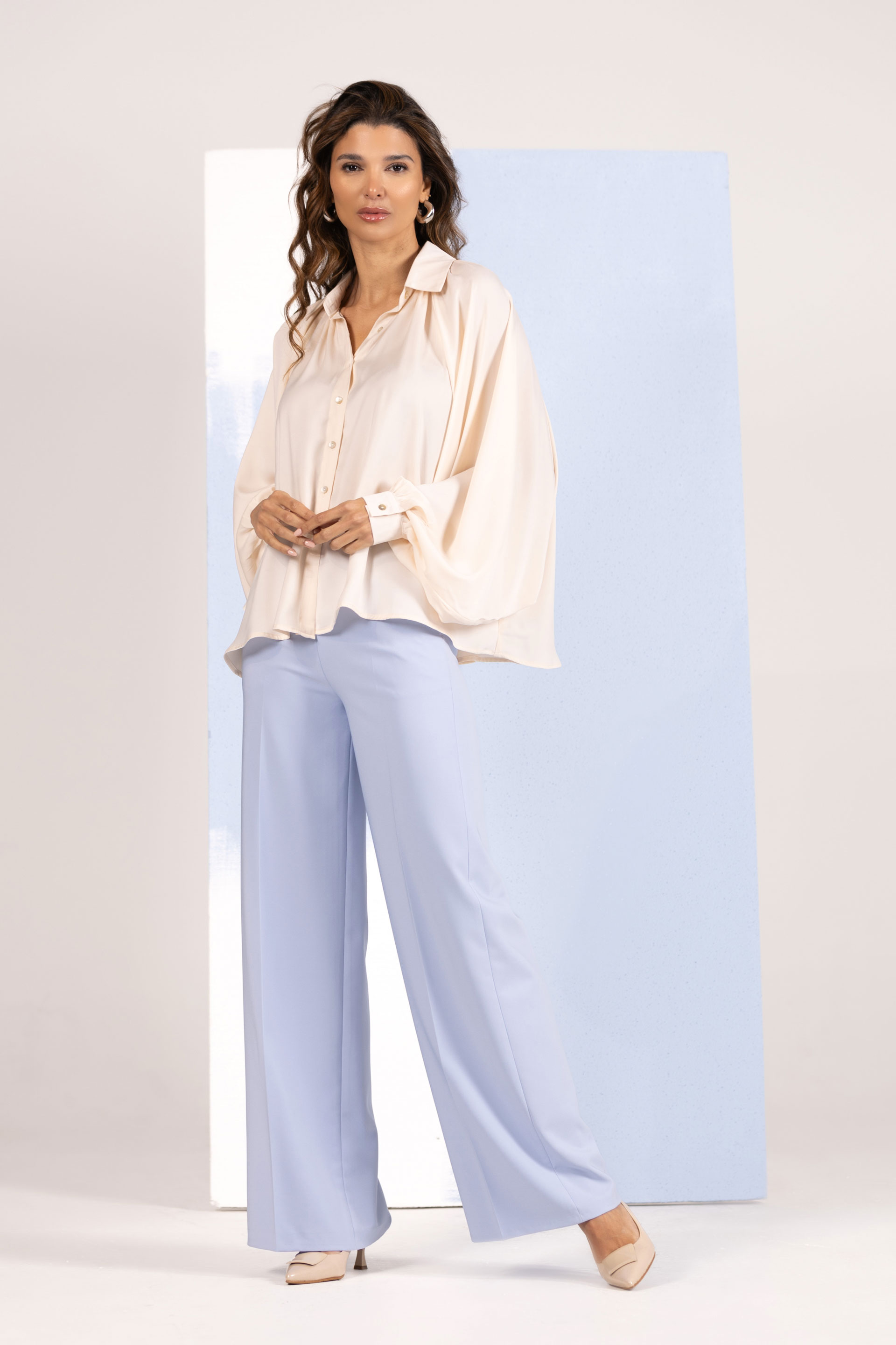 Fluid blouse with batwing sleeves