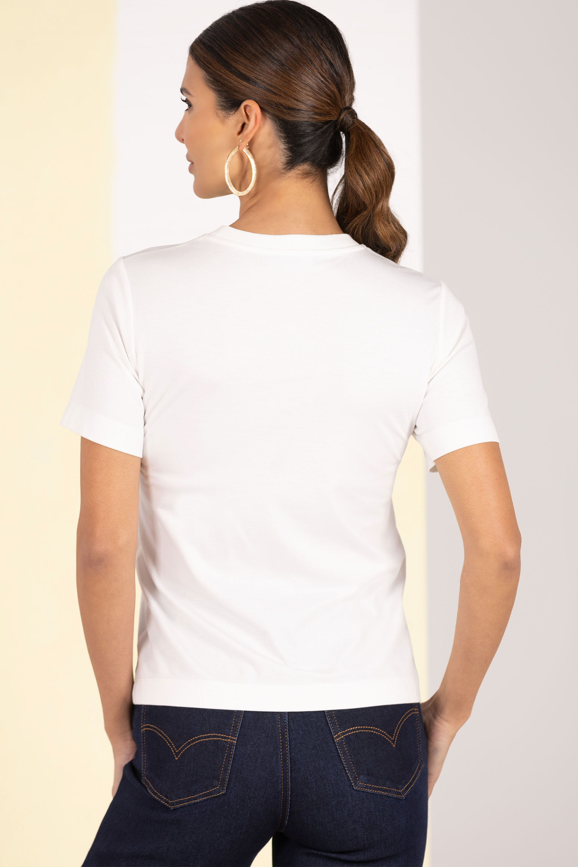 Basic t-shirt with hem detail