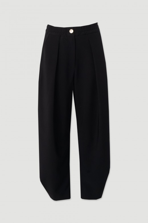 High-waisted trousers with lower detail