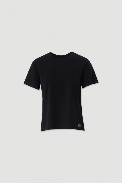 Basic t-shirt with hem detail